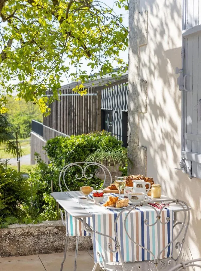 Logis Hotel Restaurant Chateau Bellevue Cazaubon 3*,