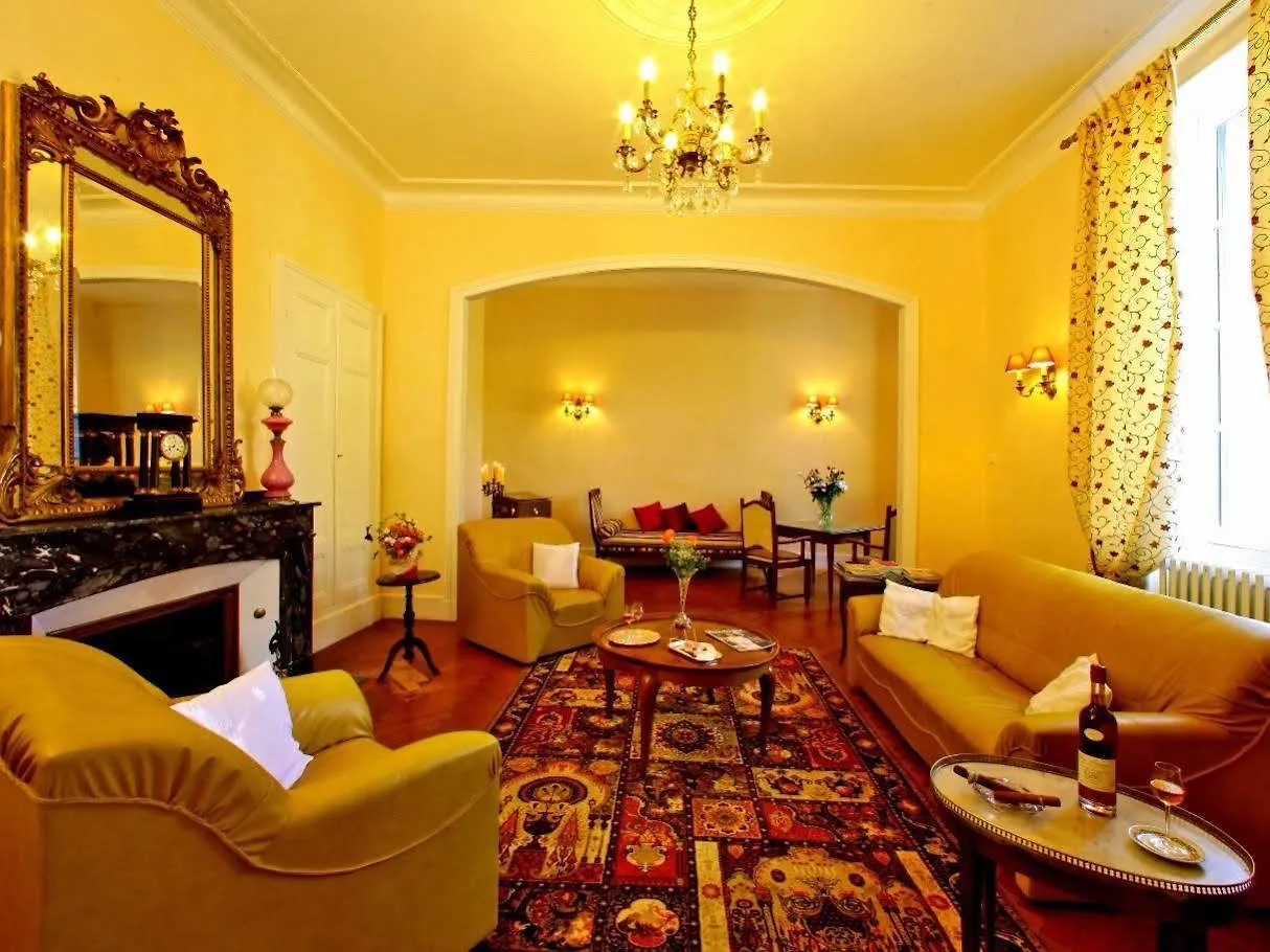 Logis Hotel Restaurant Chateau Bellevue Cazaubon 3*,